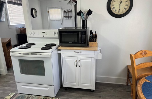 Sterling Casa | Cozy bungalow with 1 bedroom and WiFi, AC in Sterling,