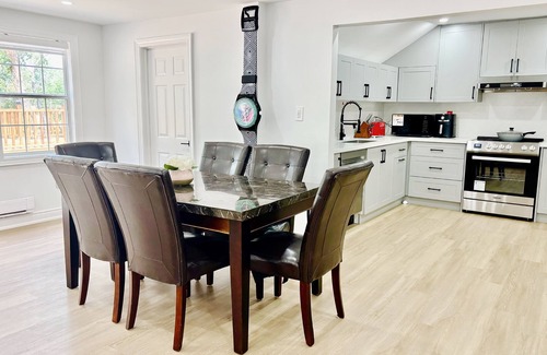 Burnt River Cabaña | Cozy Burnt Riverfront Retreat