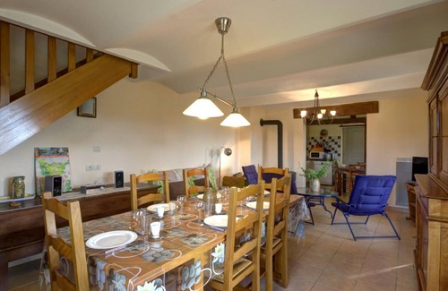 Saint-Forgeux-Lespinasse Cabaña | Casa acogedora con estufa, terraza y jardín privado en Saint-Forgeux-Lespinasse