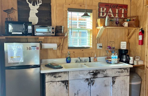 Townville Cabina | Minúscula casa minúscula del lago Hartwell y Clemson, almacenamiento seguro del barco con puerto de carga Batt