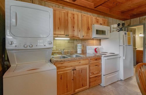 Blowing Rock Apartamento | Cozy Cabin #38 - Sleeps 6 - Full kitchen + fireplace - between Boone & Blowing Rock NC