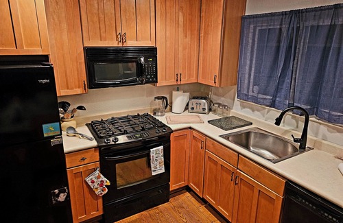 Glencoe Cabina | Cozy Cabin 40 mins to Kirkwood, 15 to Wineries, 5 to shopping, 1 mile off hwy88.