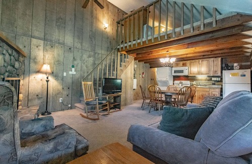 Blowing Rock Apartamento | Cozy Cabin #6 - Sleeps 6 - Full kitchen + fireplace - between Boone & Blowing Rock NC