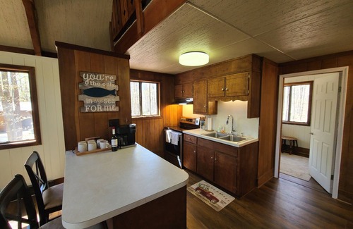 Gouldsboro Casa | Cozy Cabin - Big Bass Lake