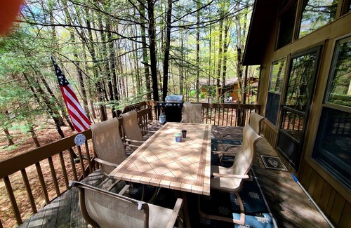 Gouldsboro Casa | Cozy Cabin - Big Bass Lake
