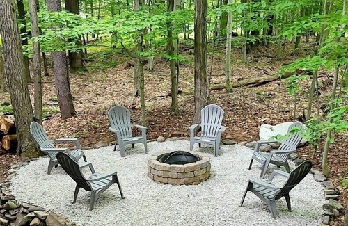 Gouldsboro Casa | Cozy Cabin - Big Bass Lake