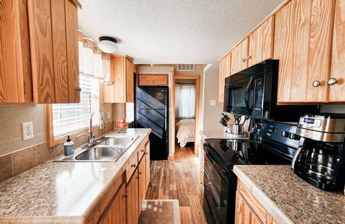 Staples Cabina | Cozy Cabin - by Austin & San Marcos River!