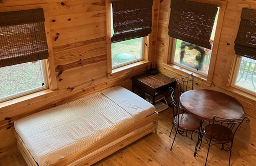 Clifton Cabina | Cozy Cabin by Lake Whitney!