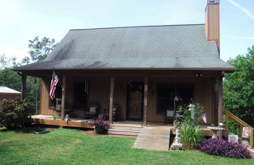Seneca Cabina | Cozy Cabin close to Clemson