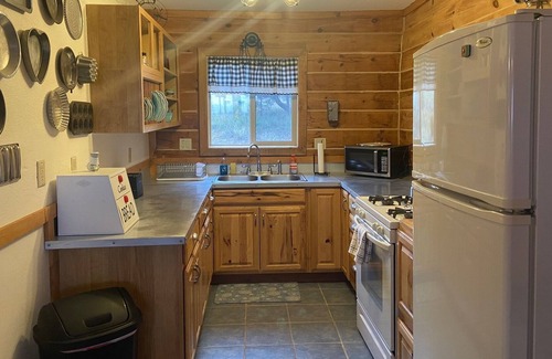 Alpine Village Cabina | Cozy Cabin Close to Town