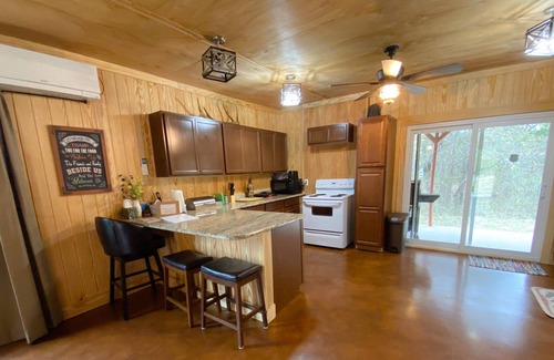 Sunset Cabina | Cozy Cabin for family, couples, atv, or quiet getaway