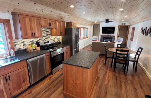 Harbor Springs Cabina | Cozy Cabin Getaway in Harbor Springs