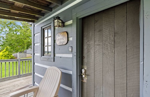 Fancy Gap Cabina | Cozy Cabin Hideaway - The Schoolhouse Cabin - Cabin 9