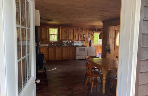 Annapolis Subdivision D Cabina | Cozy Cabin in Annapolis Valley on Private Lake, Family Retreat