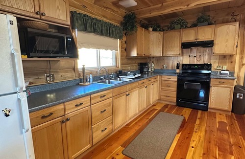 Meeker Cabina | Cozy cabin in beautiful Meeker, CO-10 miles from town, perfect for OHV travelers