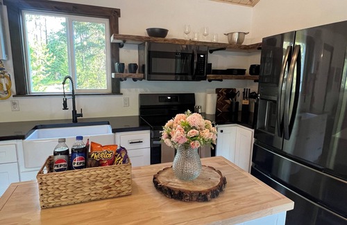 Athol Cabina | Cozy cabin in charming forested area