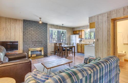 Greer Casa | Cozy Cabin in Greer Hike, Bike and Ski!