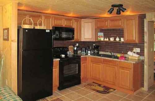 Lake Panasoffkee Cabina | Cozy Cabin in riverfront resort