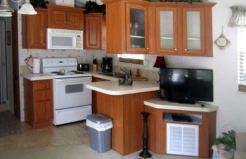 Lake Panasoffkee Cabaña | Cozy Cabin in riverfront resort