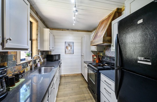 Broken Bow Cabina | Cozy Cabin in Supreme Location Near Lake! For Families & Couples
