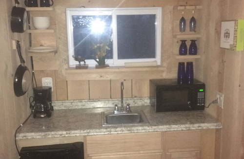 East Durham Cabina | Cozy cabin in the Mountains. AC. Dog Friendly