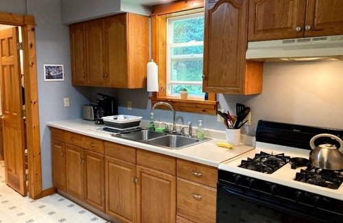 Great Valley Cabina | Cozy Cabin in the woods 2 br + 1 loft br, 1 bath. Large deck, beautiful views