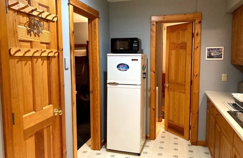 Great Valley Cabina | Cozy Cabin in the woods 2 br + 1 loft br, 1 bath. Large deck, beautiful views