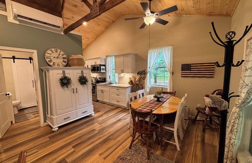 Baldwin Cabina | Cozy Cabin in the woods 1-bedroom, 1-loft. NearRiversLakes&Trails,Fishing,Hiking