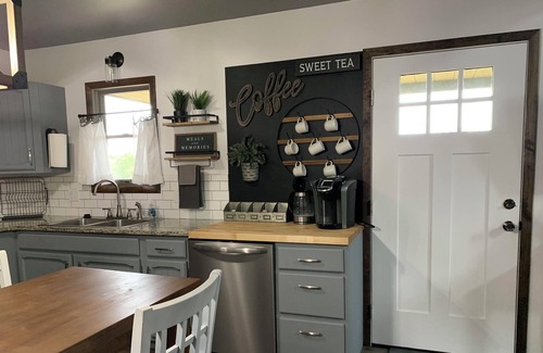 Huntingdon Cabina | Cozy Cabin Minutes from Raystown Lake / Allegrippis Bike Trails