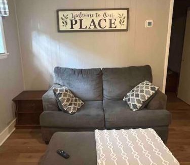 Mathias Casa | Cozy Cabin, minutes from Lost River State Park