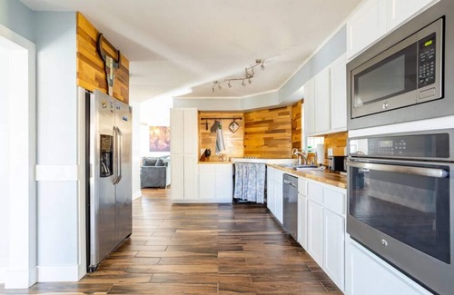Swannanoa Cabina | Cozy Cabin Mountain Views Asheville Black Mtn Fire Pit and Hot Tub
