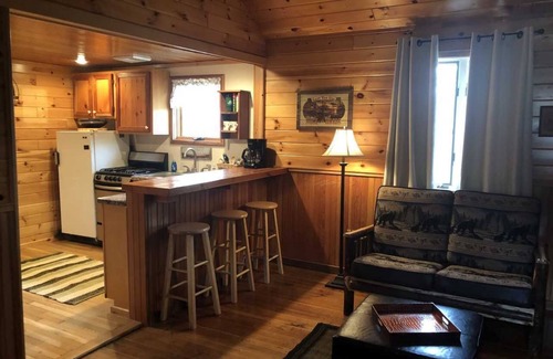 Lake George Cabina | CABINA ACOGEDORA cerca de East Side Lake George