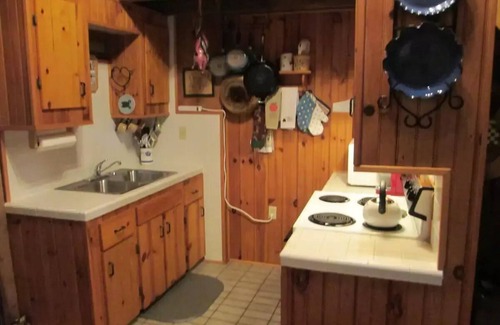 Robbinsville Cabina | Cozy Cabin near Fontana Lake