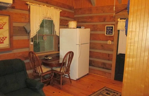 Robbinsville Cabina | Cozy Cabin near Fontana Lake