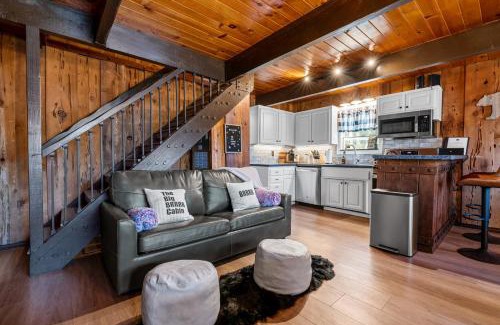 Whispering Forest Casa | Cozy Cabin near Resorts and The Village +Mtn views