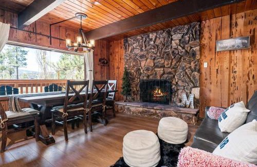 Whispering Forest Casa | Cozy Cabin near Resorts and The Village +Mtn views