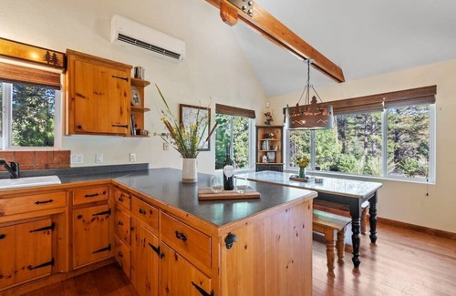 Groveland Casa | Cozy Cabin near Yosemite at Quail Crossing