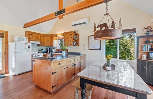 Groveland Casa | Cozy Cabin near Yosemite at Quail Crossing
