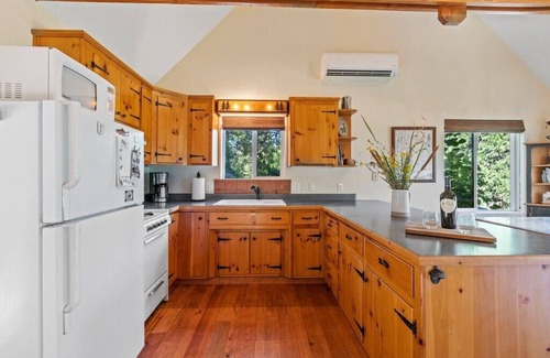 Groveland Casa | Cozy Cabin near Yosemite at Quail Crossing