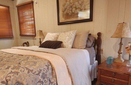 Roan Mountain Casa | Cozy Cabin nestled in the mountains