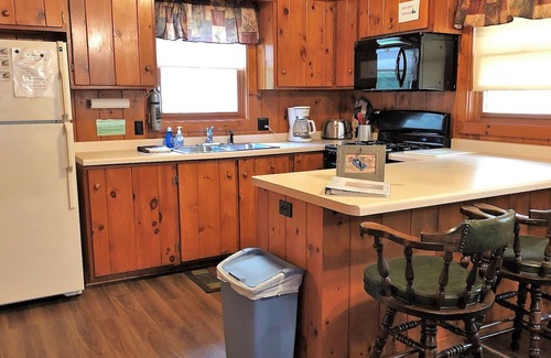 Arbor Vitae Cabina | Cozy Cabin On Big Arbor Vitae Lake - Great Fishing!