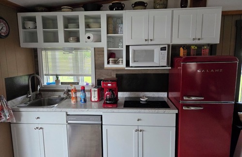 Winthrop Cabina | Cozy Cabin on Cobbossee Lake near Lakeside Marina