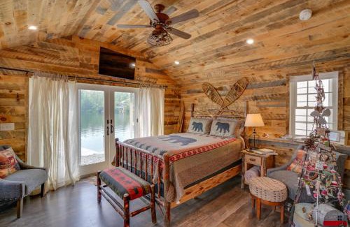 Averill Park Casa | Cozy Cabin on Crooked Lake Hike, Ski and Explore!