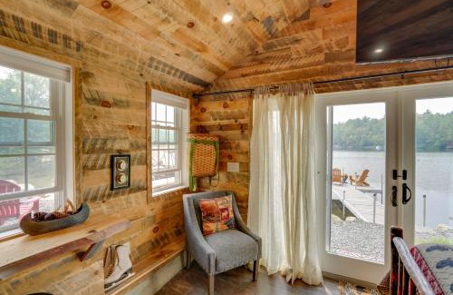 Averill Park Casa | Cozy Cabin on Crooked Lake Hike, Ski and Explore!