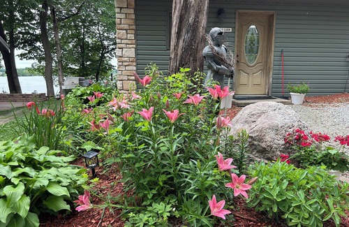 Waterville Cabaña | Cozy cabin on lake sakatah, ol time resort.