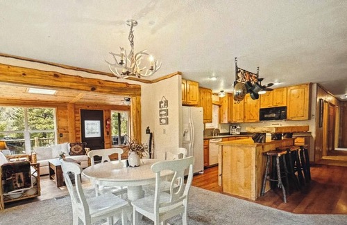 Rustic Cabina | Cozy cabin on Poudre River