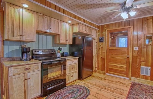Hayward Cabina | Cozy Cabin on Reed Lake Near Chippewa Flowage. Only 15 Minutes to Hayward.