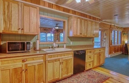 Hayward Cabina | Cozy Cabin on Reed Lake Near Chippewa Flowage. Only 15 Minutes to Hayward.