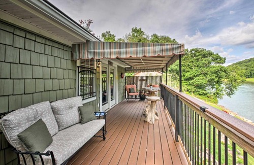 Chattanooga Casa | Cozy Cabin on Tenn River - 10 Mi to Chattanooga!