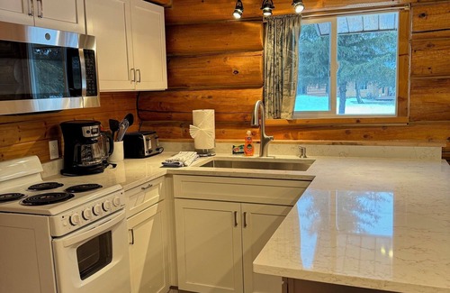 Cooper Landing Cabina | Cozy Cabin on the Kenai River